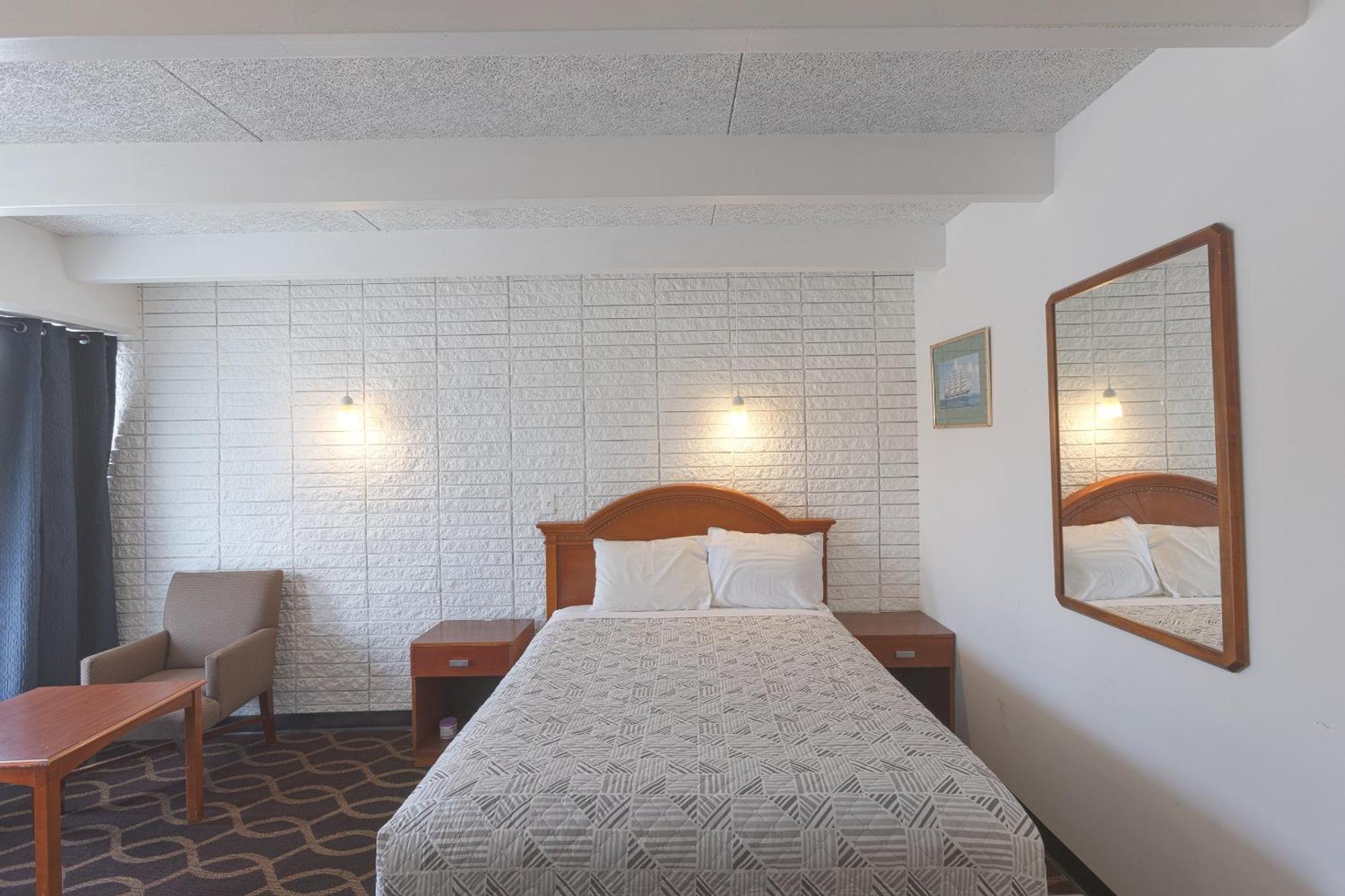 Breezewood Sonrise Inn Lincoln Hwy By Oyo מראה חיצוני תמונה
