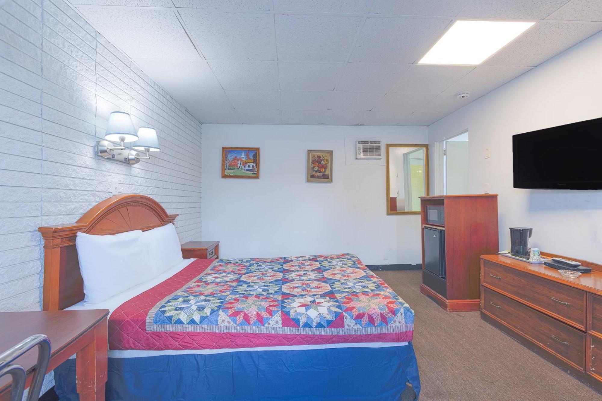 Breezewood Sonrise Inn Lincoln Hwy By Oyo מראה חיצוני תמונה