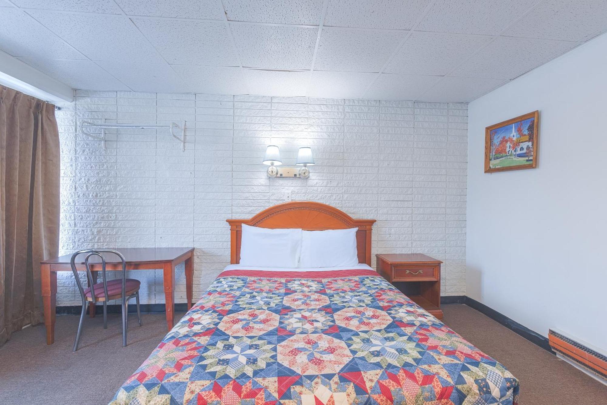 Breezewood Sonrise Inn Lincoln Hwy By Oyo מראה חיצוני תמונה