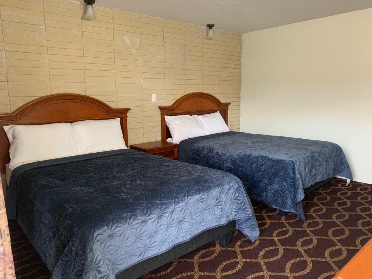 Breezewood Sonrise Inn Lincoln Hwy By Oyo מראה חיצוני תמונה