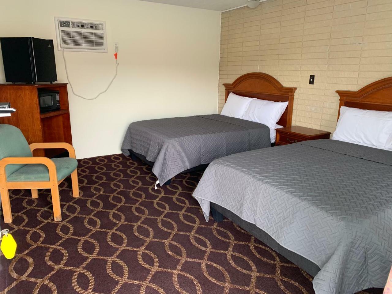 Breezewood Sonrise Inn Lincoln Hwy By Oyo מראה חיצוני תמונה